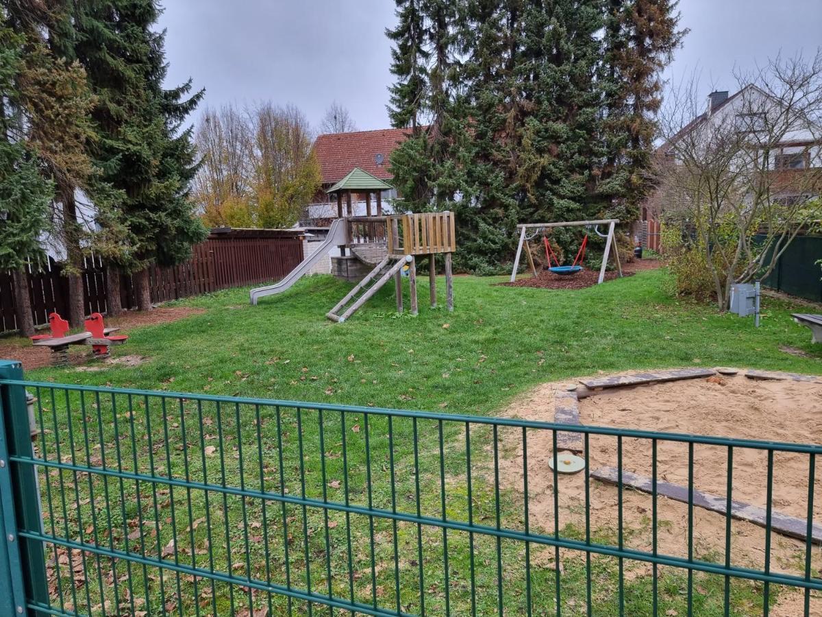 Gaestehaus-Ferienwohnung-Appartement Mit Terrasse - Naehe Kliniken/ Herzzentrum Bad Oeynhausen Buitenkant foto