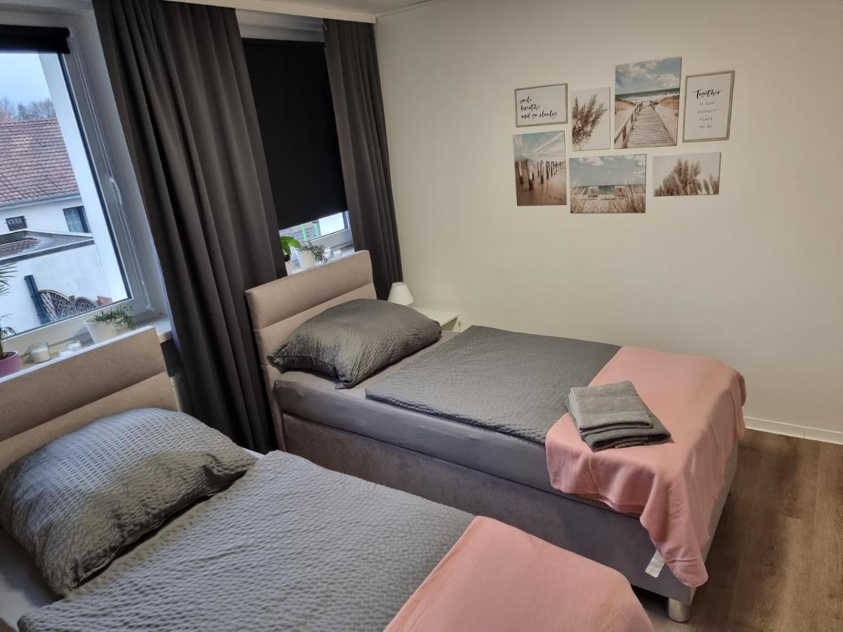 Gaestehaus-Ferienwohnung-Appartement Mit Terrasse - Naehe Kliniken/ Herzzentrum Bad Oeynhausen Buitenkant foto