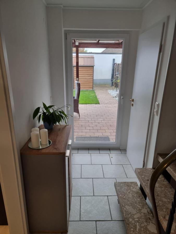 Gaestehaus-Ferienwohnung-Appartement Mit Terrasse - Naehe Kliniken/ Herzzentrum Bad Oeynhausen Buitenkant foto