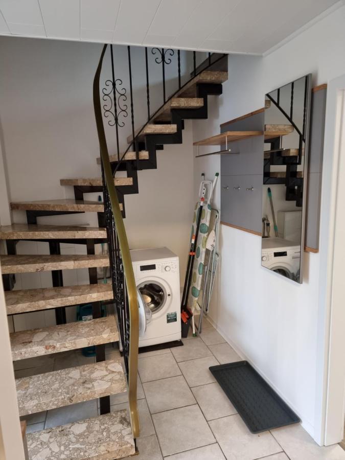 Gaestehaus-Ferienwohnung-Appartement Mit Terrasse - Naehe Kliniken/ Herzzentrum Bad Oeynhausen Buitenkant foto